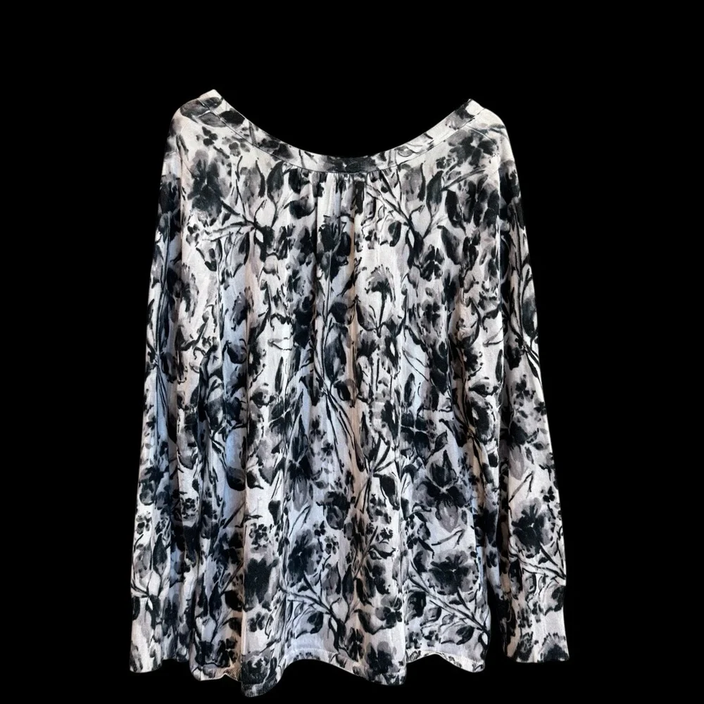 Lane Bryant Black & White Floral Long Sleeve V Neck Blouse Plus Size 22/24 #190 - Picture 3 of 7